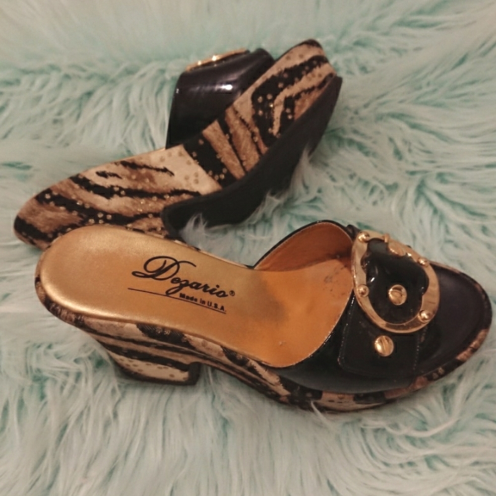 Dezario sandals